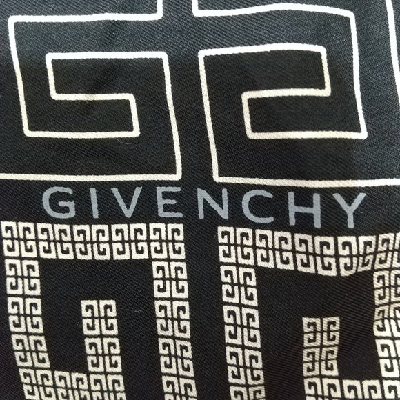 GIVENCHY Scarves - Picture 4 of 6